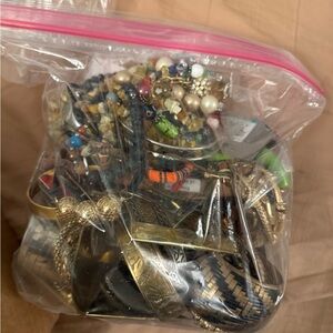 Assorted Women's Accessory Set